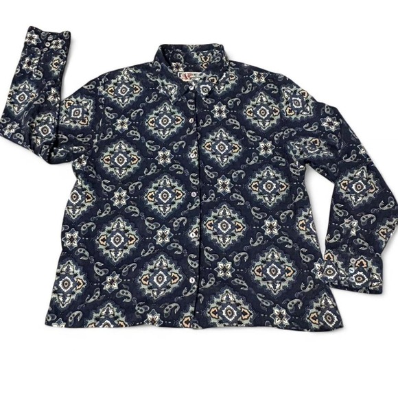 Other - Vintage patterned print collared shirt